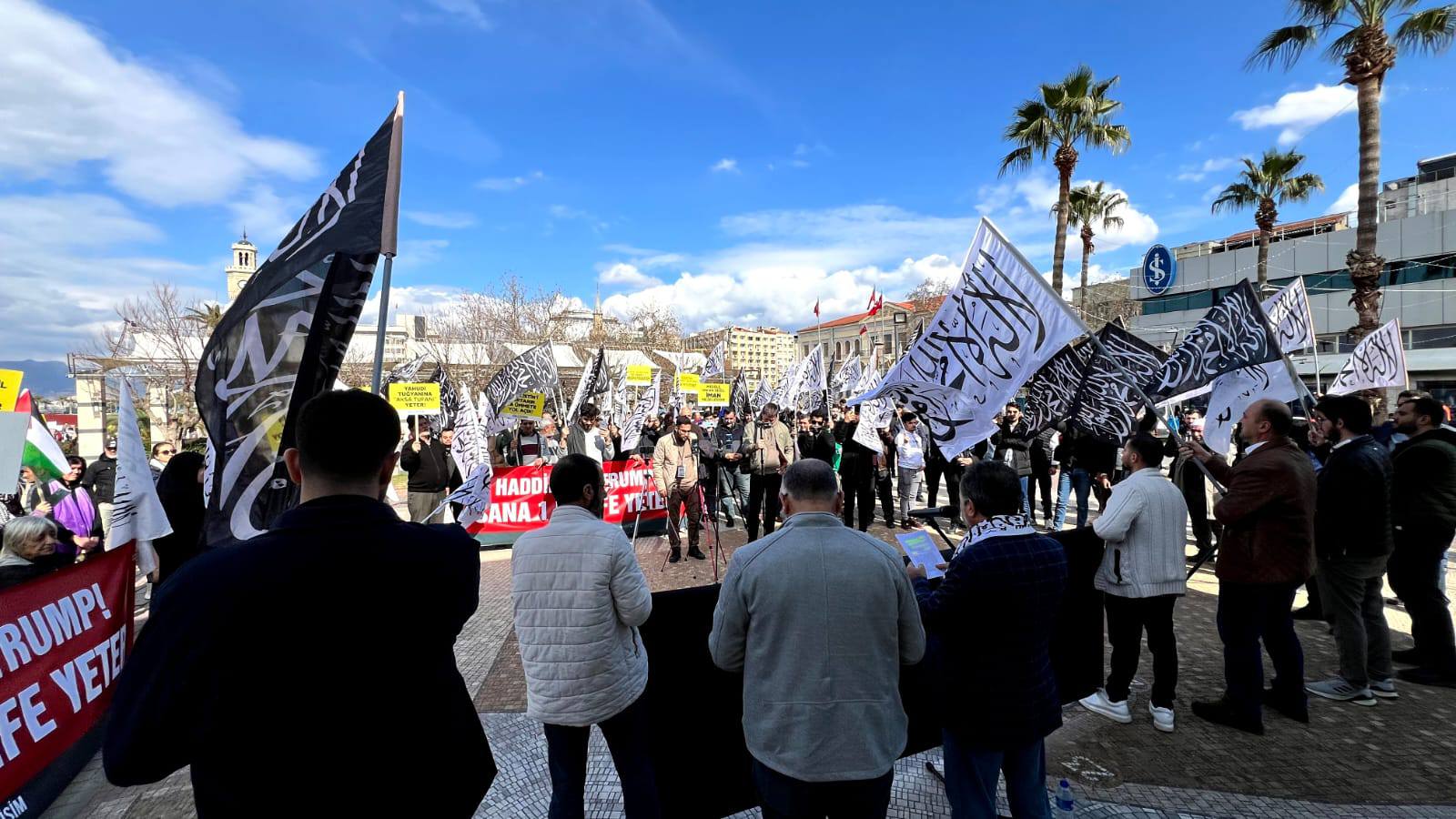 Koeklue Degisim Basin Aciklamasi Trump a Haddini Kim Bildirecek IZMIR 2 9345ab4a8c